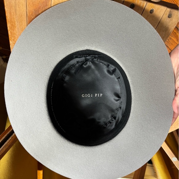 Gigi Pip, Dahlia Boater in Light Gray **includes one hat band - Picture 6 of 8